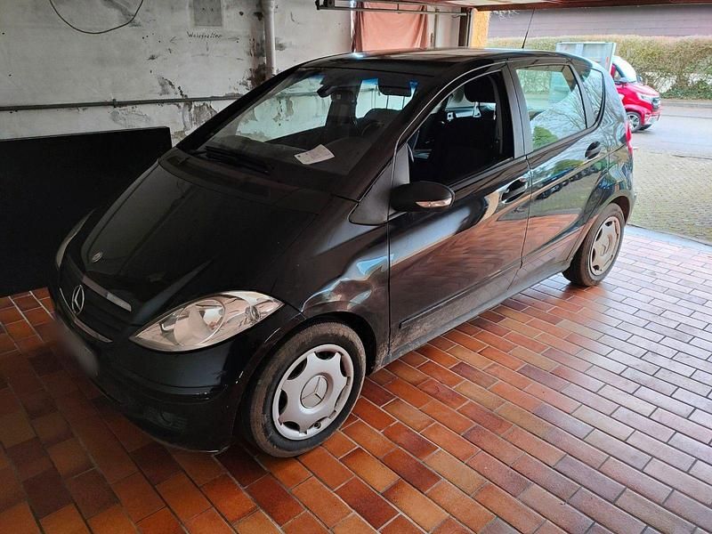 Gebraucht Mercedes A180 109 PS (80 kW) 2008 Schwarz Kleinwagen