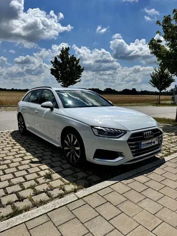 Gebraucht Audi A4 Ambiente 204 PS (150 kW) 2021 Weiß Limousine