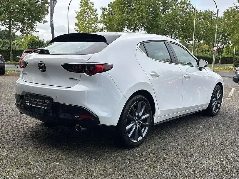 Usata Mazda 3 Selection 90 CV (66 kW) 2022 Bianco Berlina