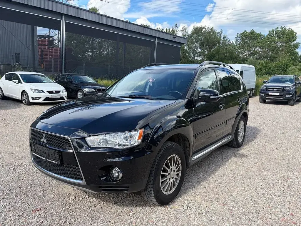 Gebraucht Mitsubishi Outlander 156 PS (114 kW) 2011 Schwarz SUV