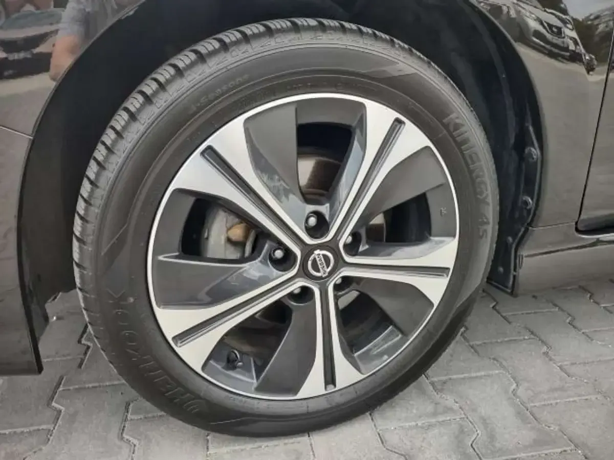 Gebraucht Nissan Leaf N-Connecta 110 kW (150 PS) 2019 Schwarz Kleinwagen
