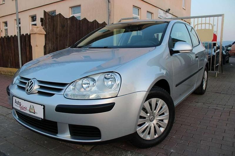 Reflexsilber metallic Gebraucht 2006 VW Golf V Trendline Limousine | 3.490 € (Fairer Preis) - Bild 1/4