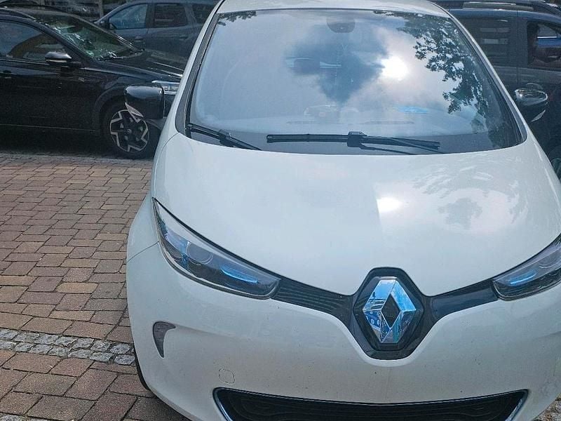 Weiß Gebraucht 2013 Renault Zoe Kleinwagen | 5.000 € (Etwas zu teuer) - Bild 1/4