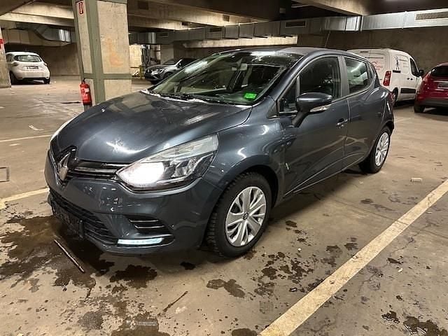 Grau Gebraucht 2018 Renault Clio Van | 6.999 € - Bild 1/4
