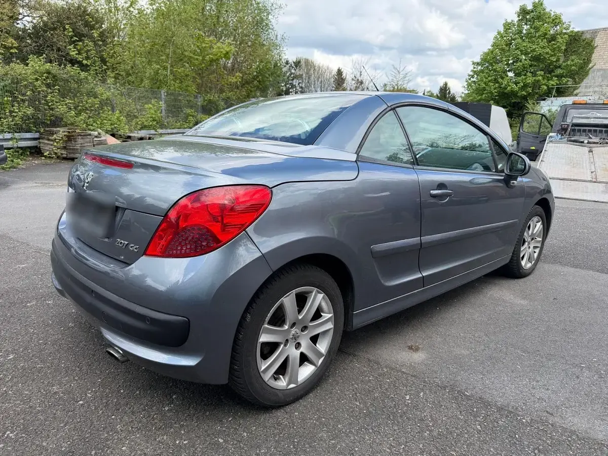Gebraucht Peugeot 207 CC 120 PS (88 kW) 2009 Blau Cabrio