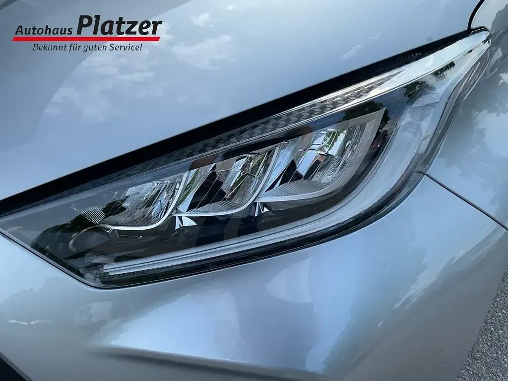 Neu Toyota Yaris 92 PS (67 kW) 2026 Silber Kleinwagen