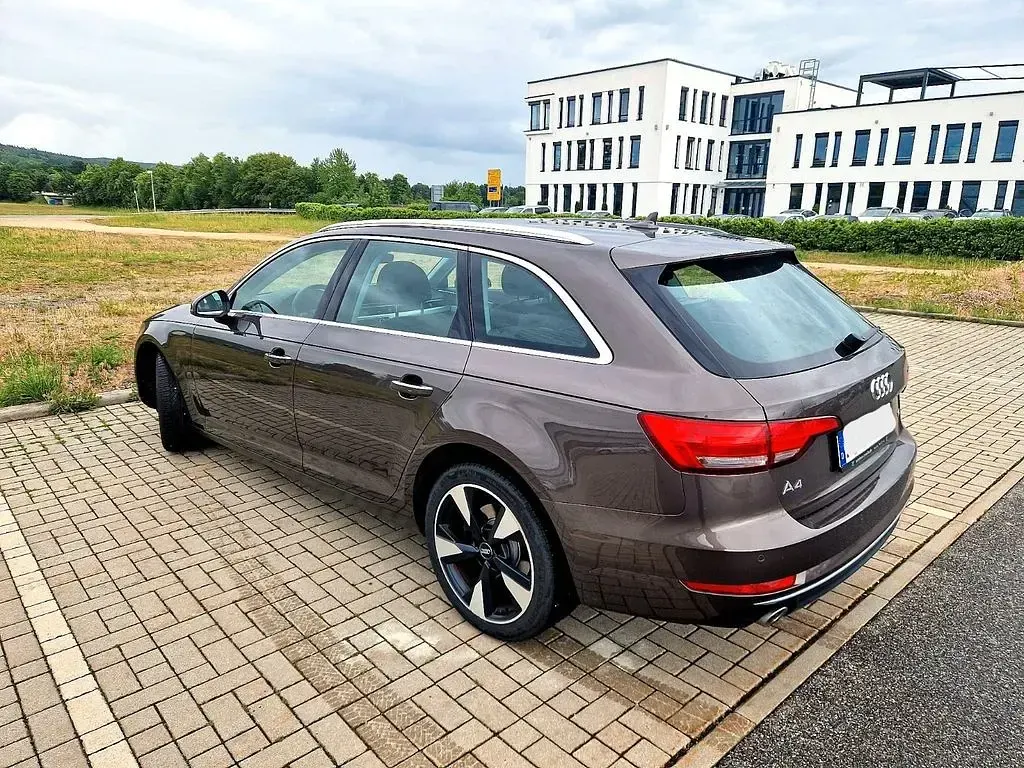 Gebraucht Audi A4 150 PS (110 kW) 2018 Braun Kombi