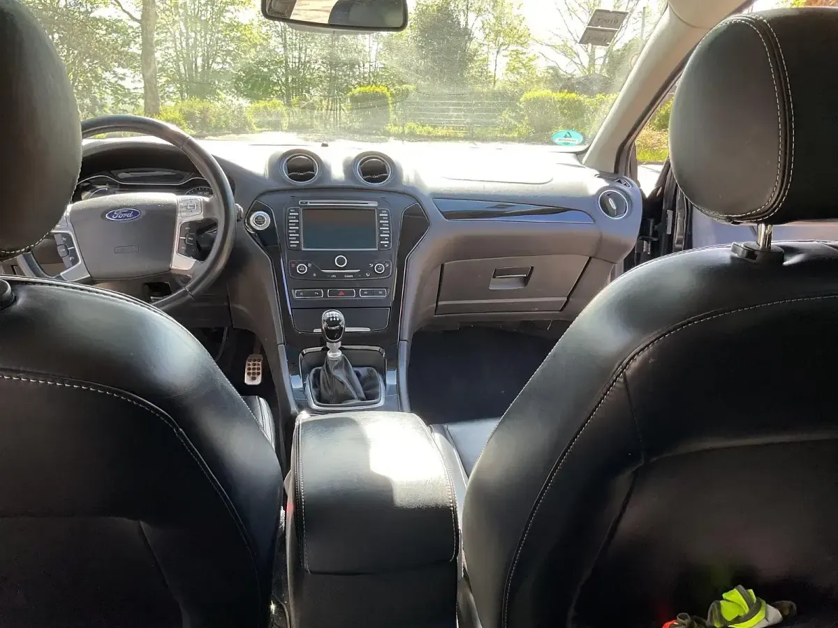 Gebraucht Ford Mondeo Titanium 160 PS (117 kW) 2014 Schwarz Limousine