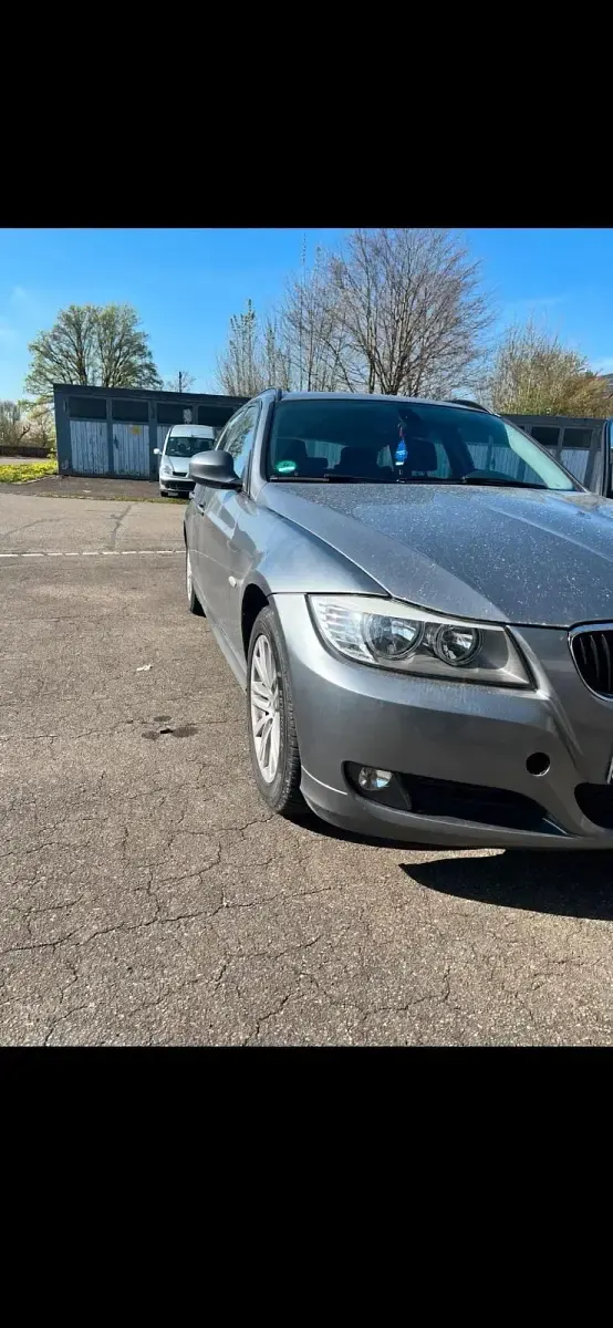 Gebraucht BMW 318 143 PS (105 kW) 2010 Grau Kombi