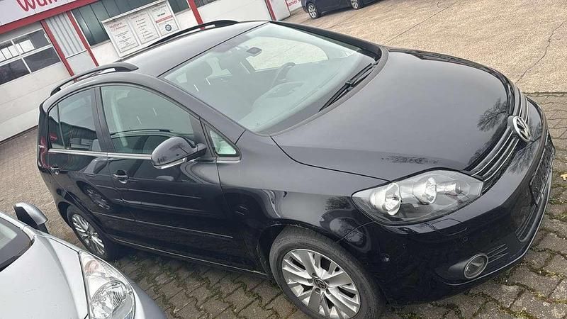 Gebraucht VW Golf VI Team 122 PS (89 kW) 2010 Deep black perleffekt Kleinwagen