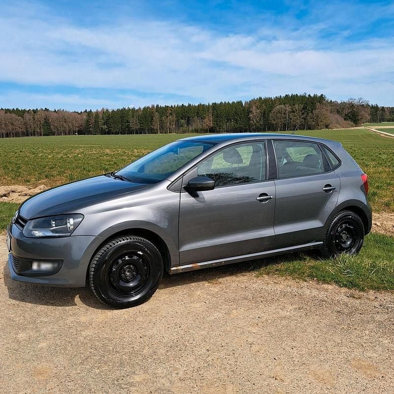 Second-hand VW Polo 86 CP (63 kW) 2010 Argintiu Hatchback
