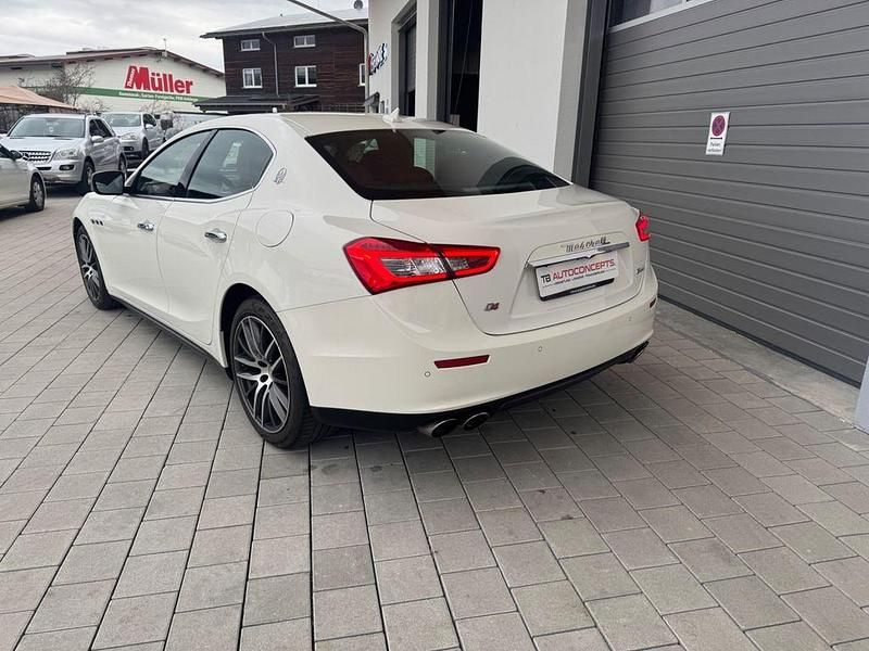 Gebraucht Maserati Ghibli 409 PS (300 kW) 2015 Weiß Limousine