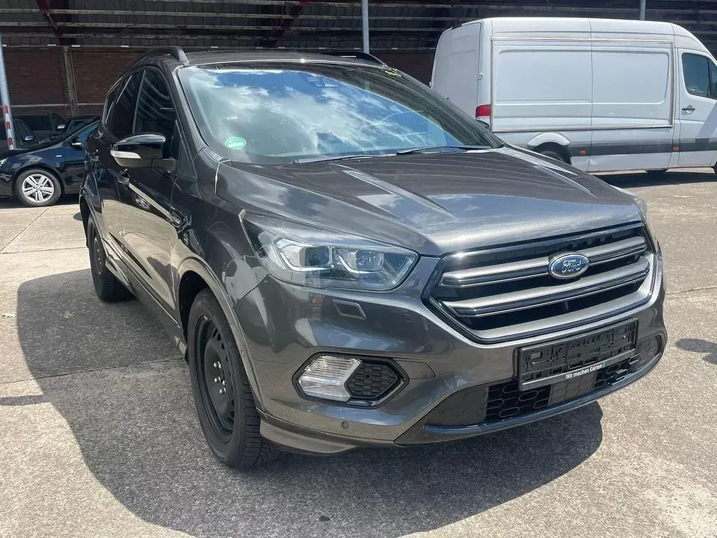 Gebraucht Ford Kuga ST-Line 179 PS (131 kW) 2019 Grau SUV