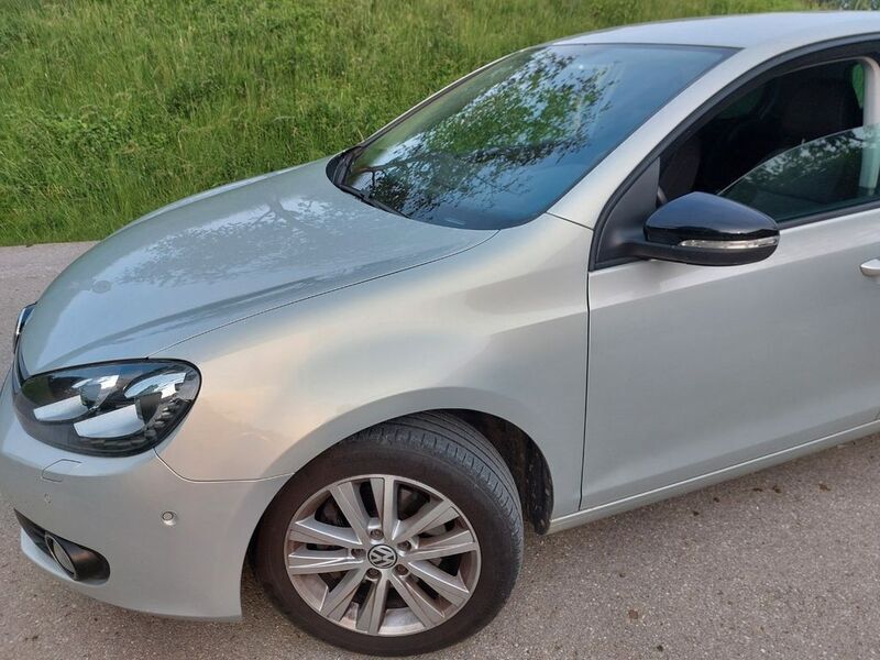 Silber Gebraucht 2011 VW Golf VI Style Limousine | 10.500 € (Etwas zu teuer) - Bild 1/4