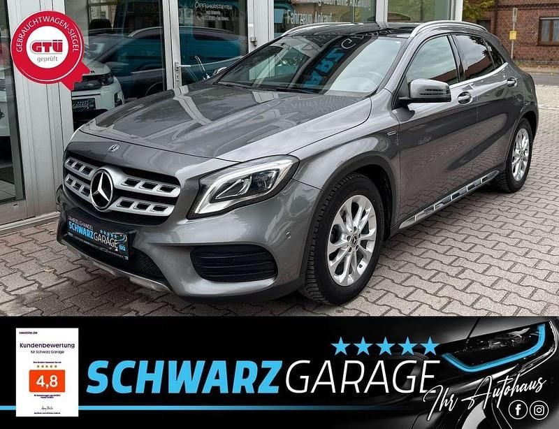 Grau Gebraucht 2020 Mercedes GLA200 Style SUV | 25.490 € (Guter Preis) - Bild 1/3