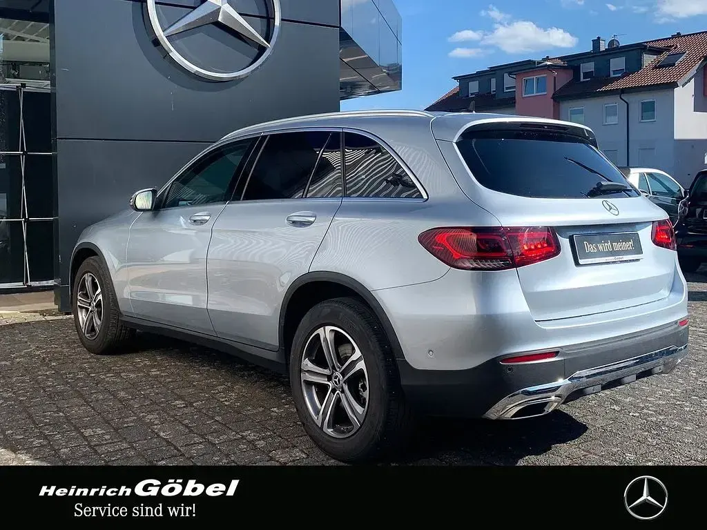 Gebraucht Mercedes GLC220 194 PS (142 kW) 2022 Hightechsilber SUV