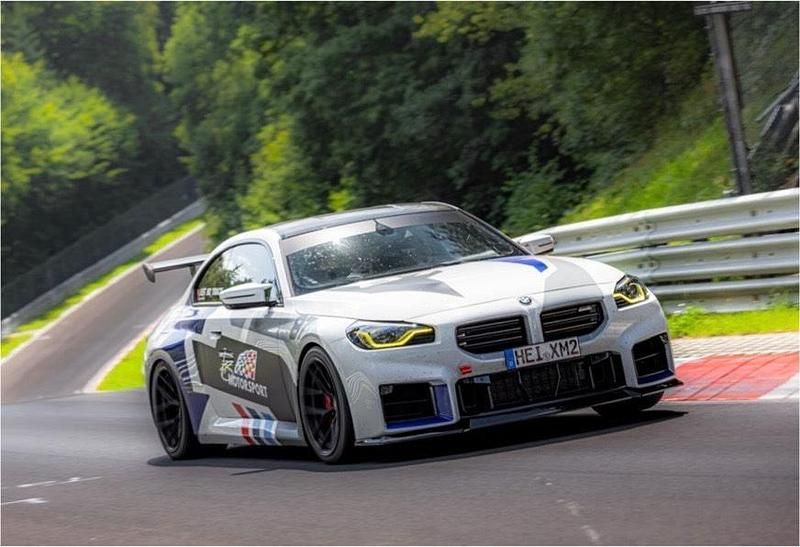 Weiß Gebraucht 2024 BMW M2 Performance Coupé | 79.900 € (Teuer) - Bild 1/4