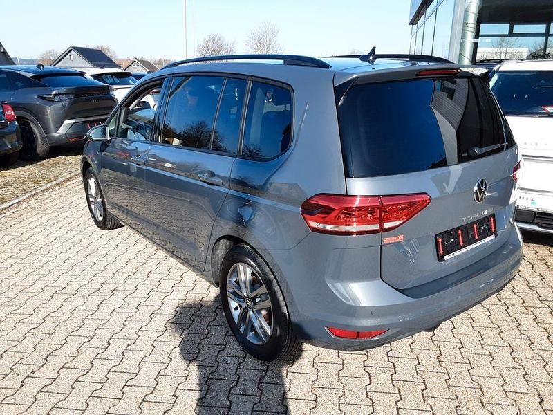 Neu VW Touran 150 PS (110 kW) 2025 Grau Van / Kleinbus