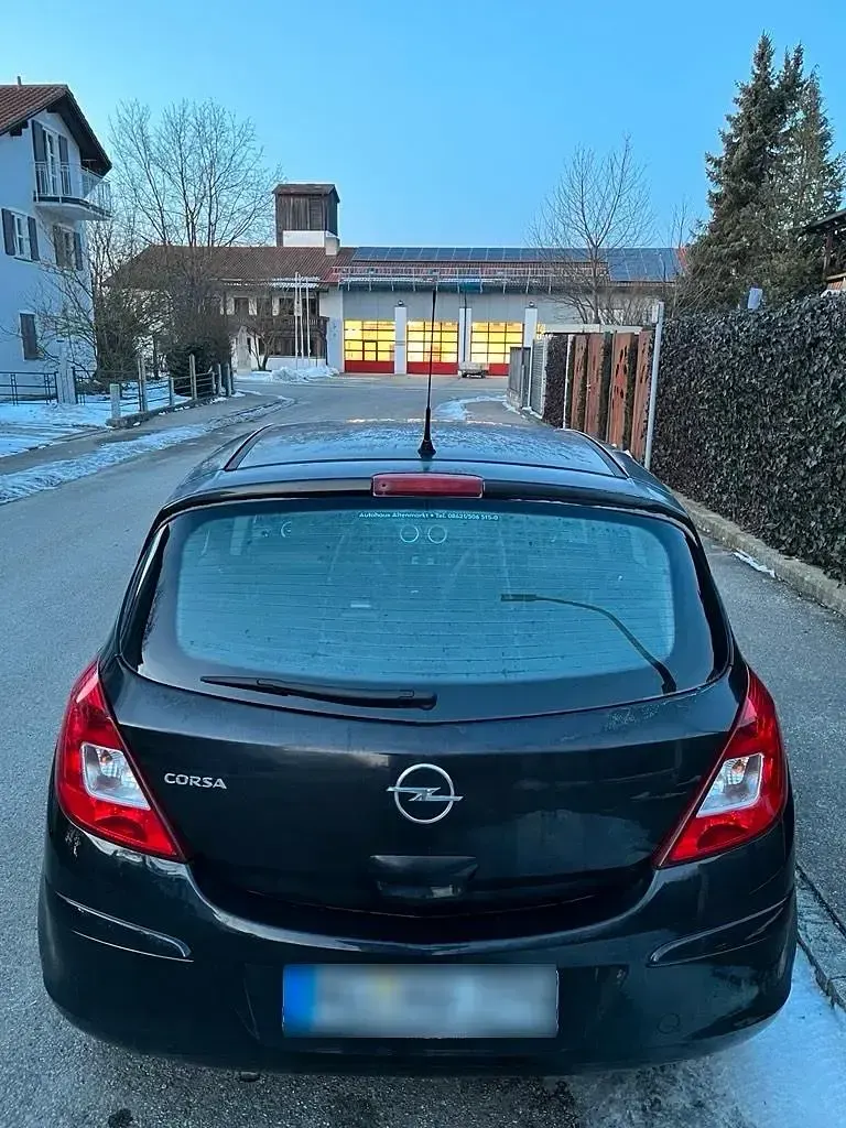 Gebraucht Opel Corsa 60 PS (44 kW) 2010 Schwarz Kleinwagen