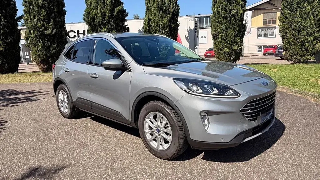 Gebraucht Ford Kuga Titanium 224 PS (164 kW) 2022 Grau SUV
