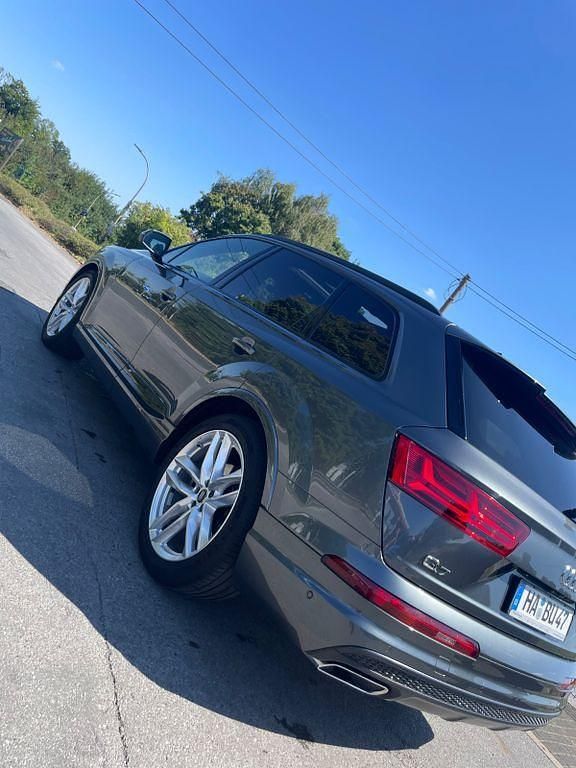 Grau Gebraucht 2019 Audi Q7 S-Line SUV | 44.900 € (Fairer Preis) - Bild 1/4