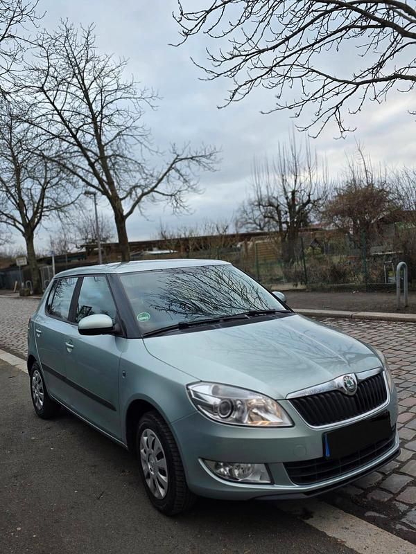 Gebraucht Skoda Fabia 86 PS (63 kW) 2011 Blau Limousine