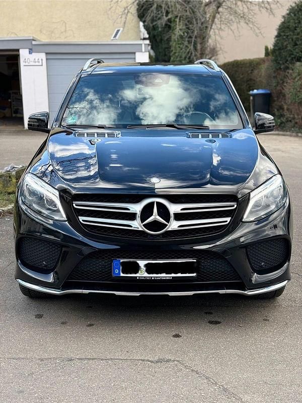 Gebraucht Mercedes GLE500 AMG line 455 PS (334 kW) 2016 Schwarz SUV