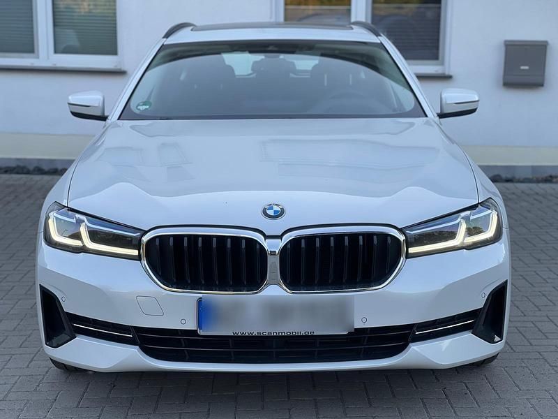 Gebraucht BMW 520 190 PS (139 kW) 2022 Weiß Kombi