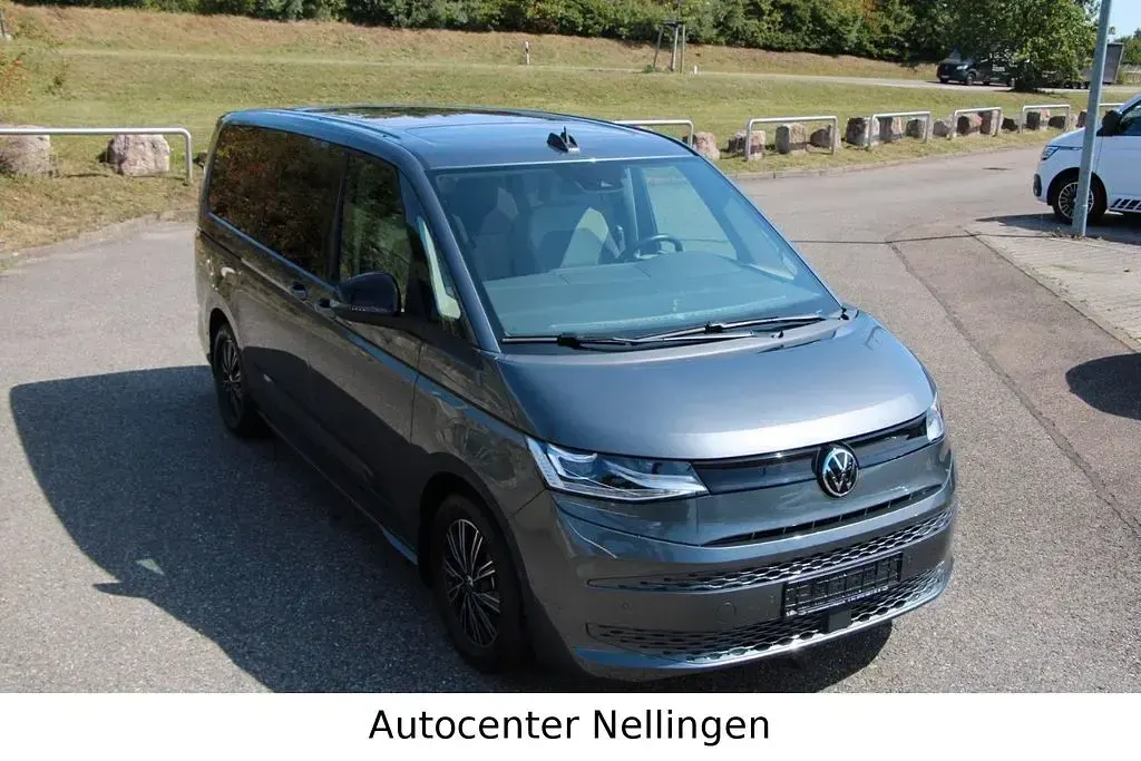 Gebraucht VW T7 150 PS (110 kW) 2024 Grau Van