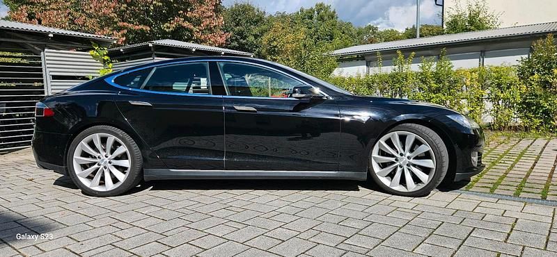 Gebraucht Tesla Model S 309 kW (421 PS) 2015 Schwarz Kleinwagen
