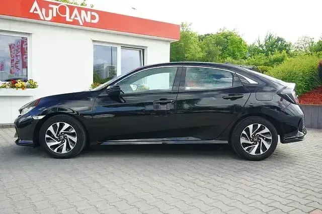 Gebraucht Honda Civic Elegance 129 PS (94 kW) 2018 Ruse black (metallic) Limousine