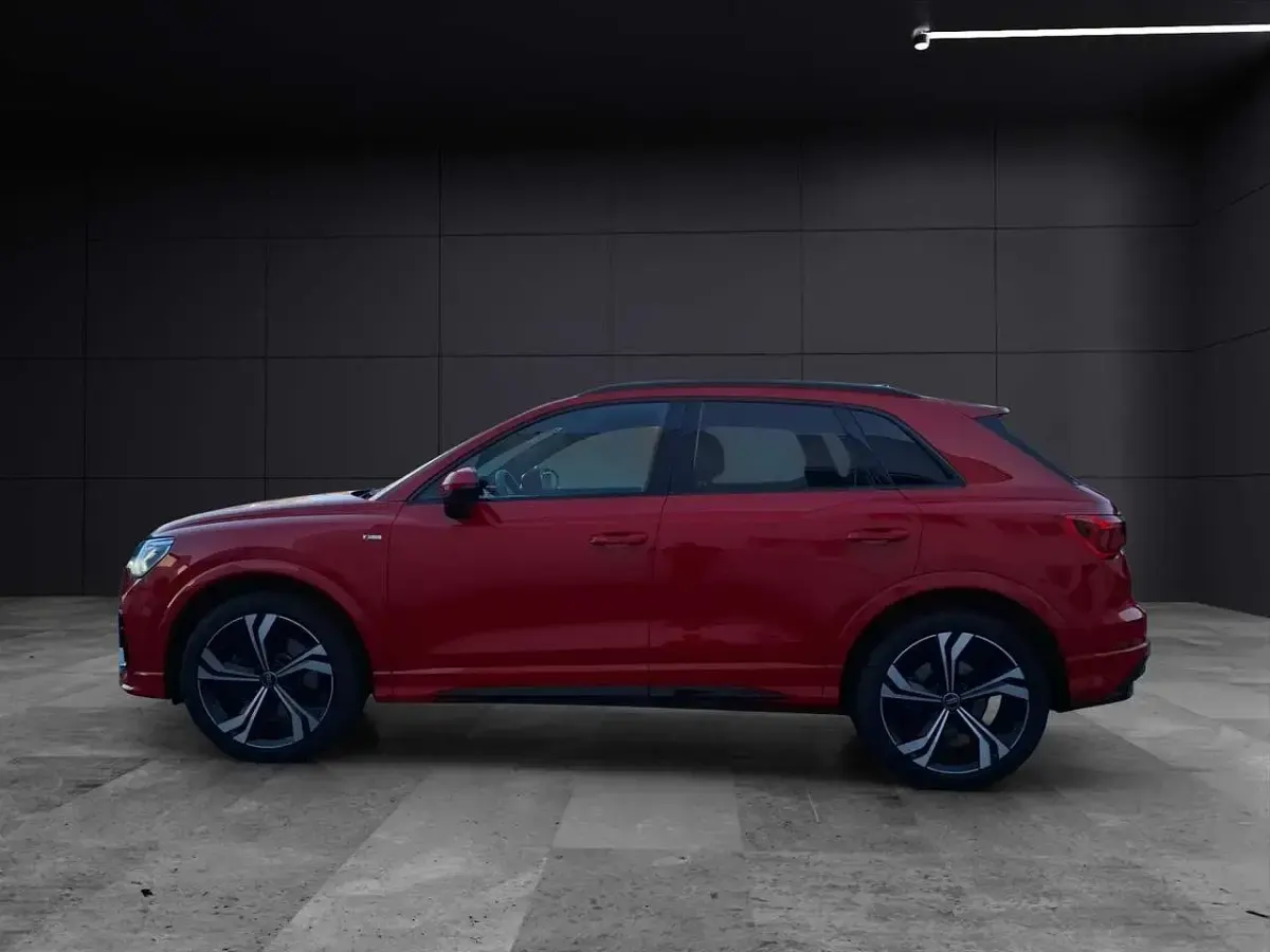 Gebraucht Audi Q3 S-Line 245 PS (180 kW) 2024 Progressivrot metallic SUV