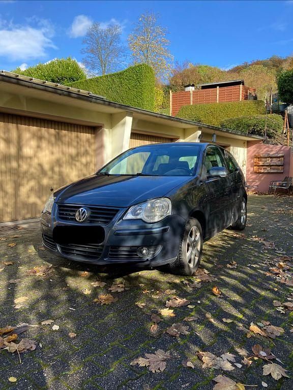 Grau Gebraucht 2009 VW Polo Trendline Kleinwagen | 1.890 € (Guter Preis) - Bild 1/4