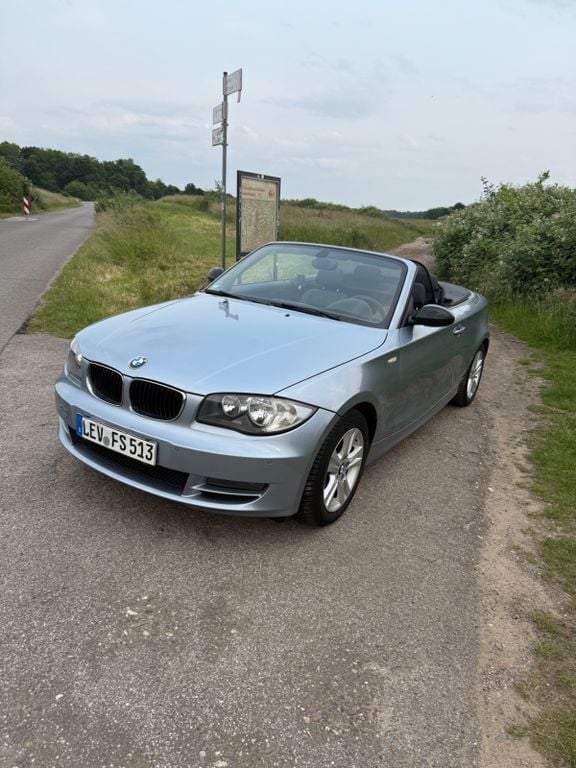 Blau Gebraucht 2008 BMW 120 Cabriolet Sport Line Cabrio | 6.100 € (Superpreis) - Bild 1/4