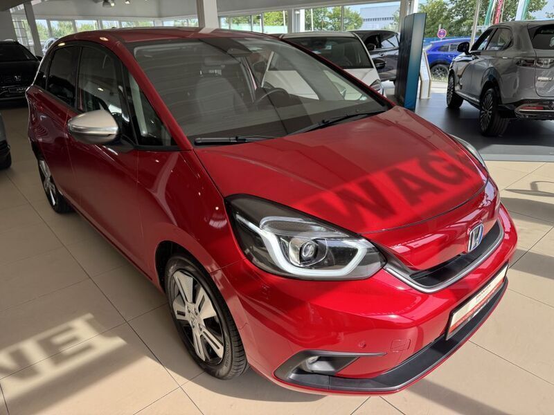Premium crystal red metallic Gebraucht 2021 Honda Jazz Executive Kleinwagen | 18.790 € (Fairer Preis) - Bild 1/4