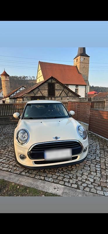 Second-hand Mini ONE 101 CP (74 kW) 2018 Alb Hatchback
