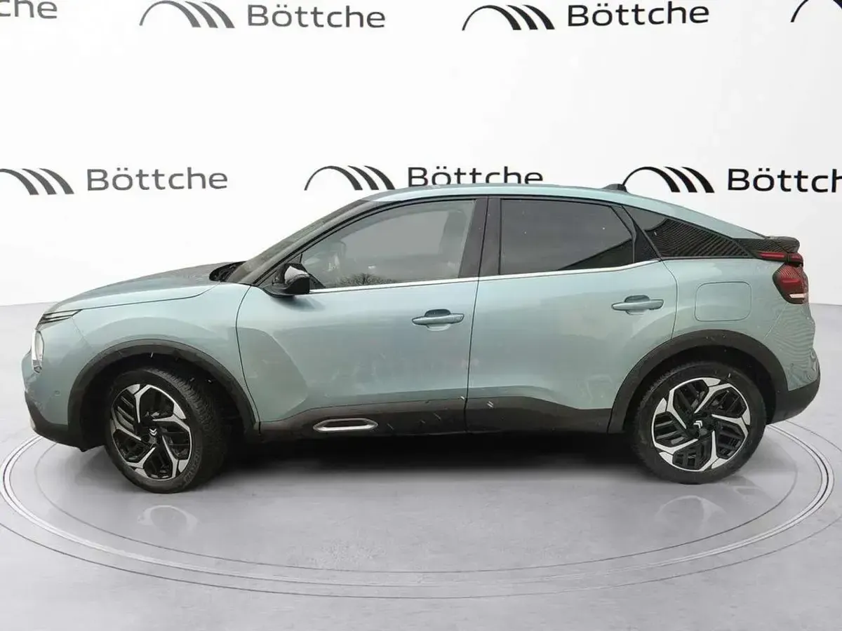 Gebraucht Citroën C4 Shine 131 PS (96 kW) 2023 Olbia blau Limousine