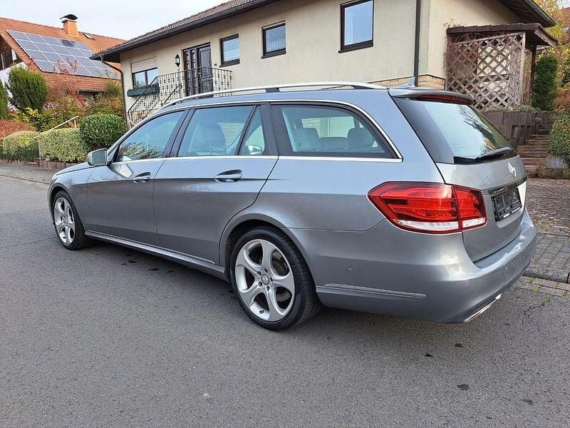 Gebraucht Mercedes E500 408 PS (300 kW) 2014 Silber Kombi