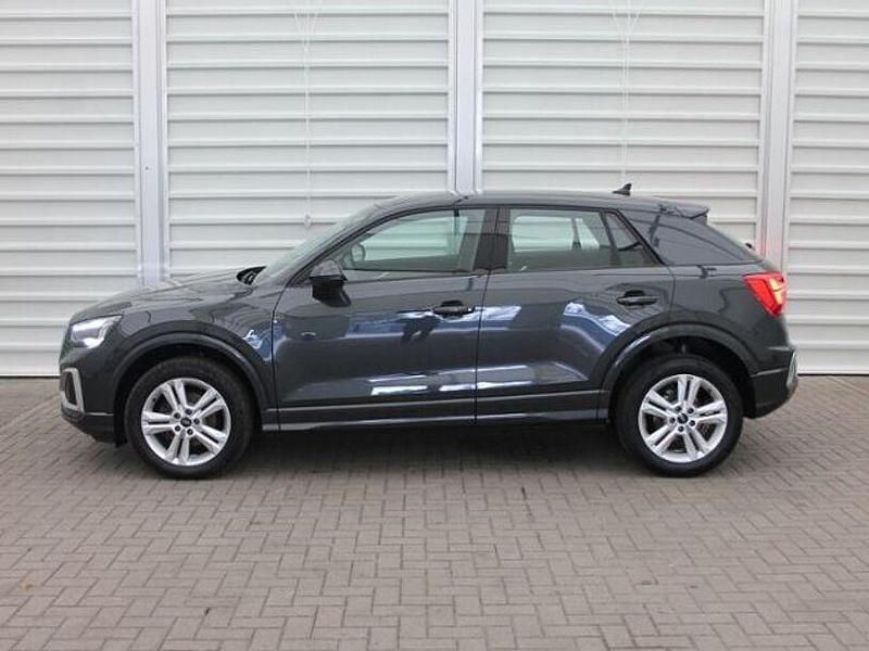 Gebraucht Audi Q2 Advanced Plus 150 PS (110 kW) 2024 Manhattangrau metallic SUV