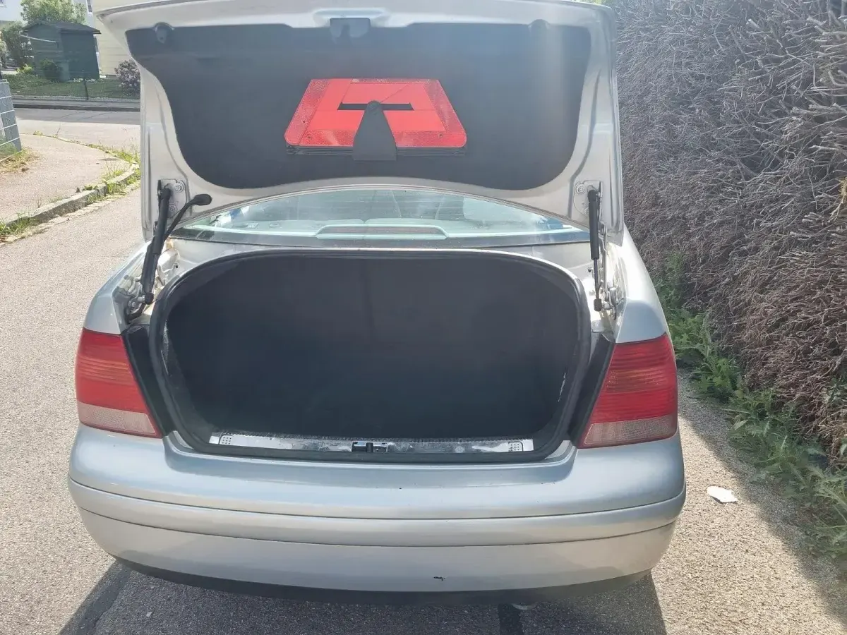 Occasion VW Bora 115 ch (84 kW) 2000 Argent Berline
