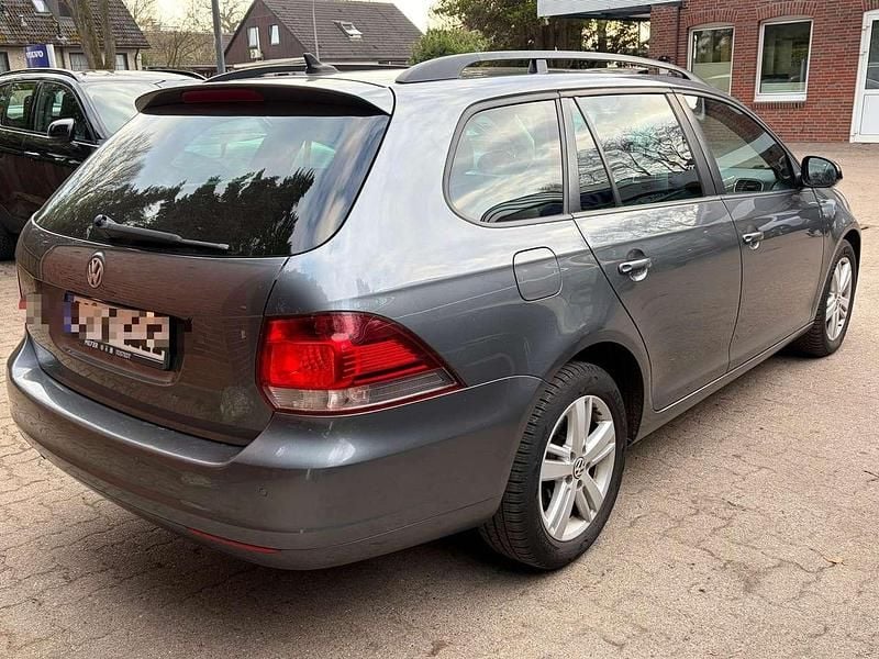 Gebraucht VW Golf VII Match 105 PS (77 kW) 2013 Grau Kombi