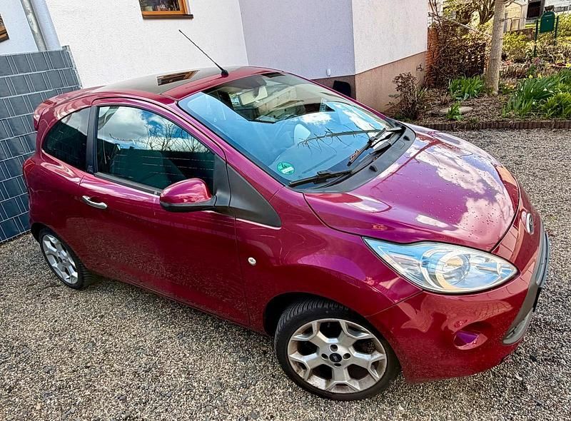 Gebraucht Ford Ka 51 PS (37 kW) 2011 Rot Kleinwagen