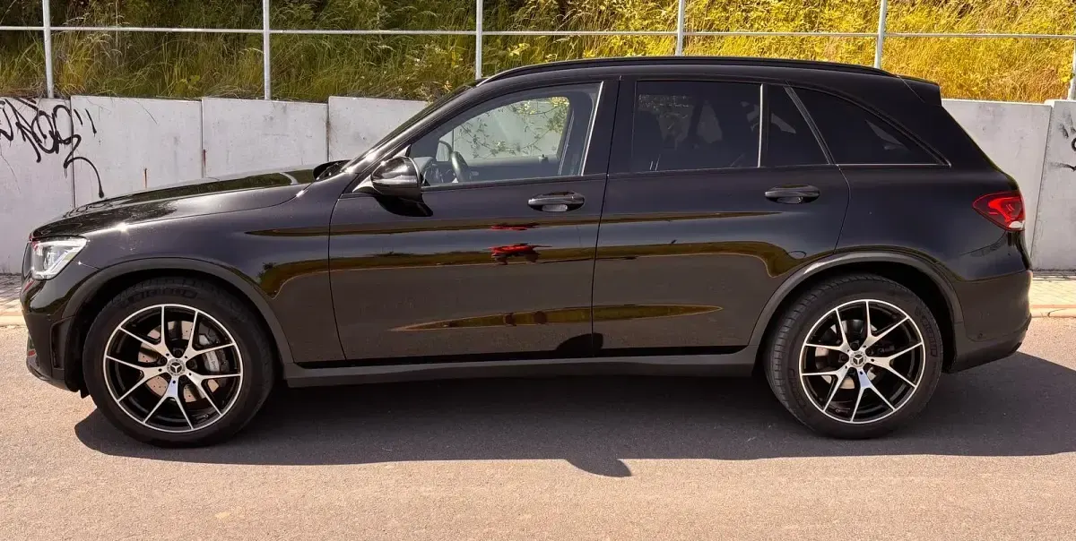 Gebraucht Mercedes GLC400d 330 PS (242 kW) 2020 Schwarz SUV
