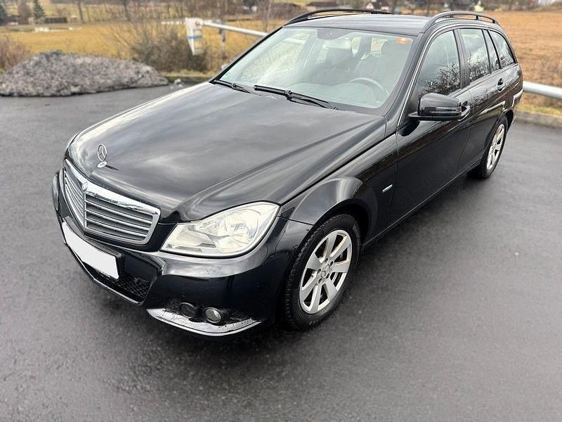 Gebraucht Mercedes C220 170 PS (125 kW) 2012 Schwarz Kombi