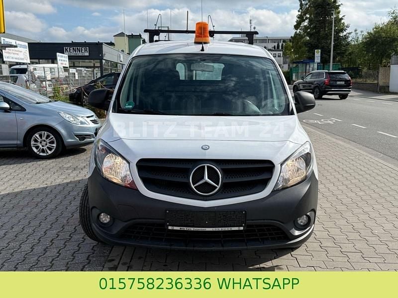 Weiß Gebraucht 2017 Mercedes Citan 112 Van / Kleinbus | 11.500 € (Guter Preis) - Bild 1/4