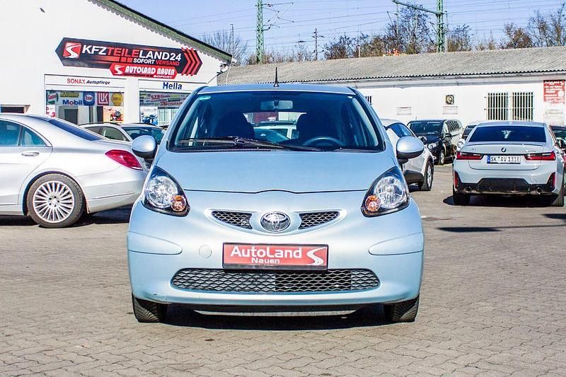 Gebraucht Toyota Aygo 68 PS (50 kW) 2007 Blau Kleinwagen