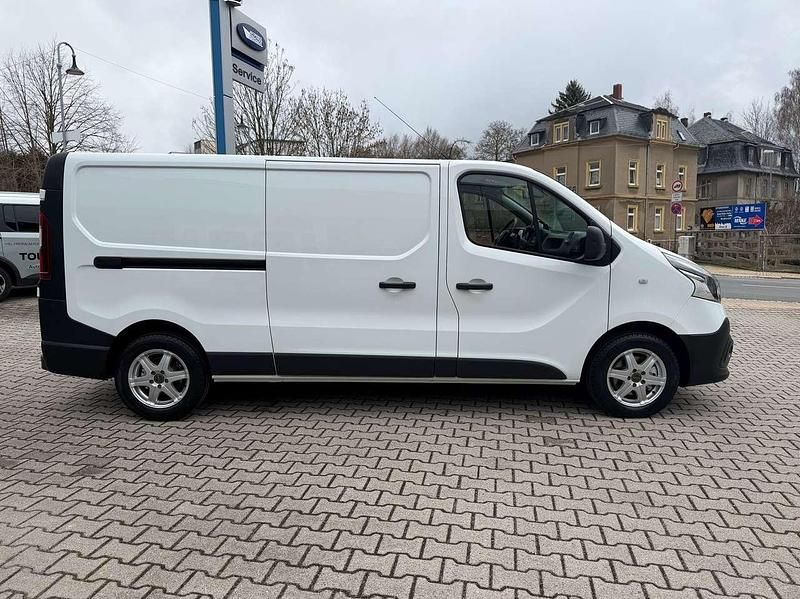 Gebraucht Renault Trafic 116 PS (85 kW) 2016 Gletscherweiss Van / Kleinbus