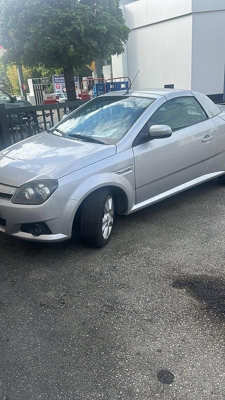 Gebraucht Opel Tigra 92 PS (67 kW) 2005 Silber Cabrio