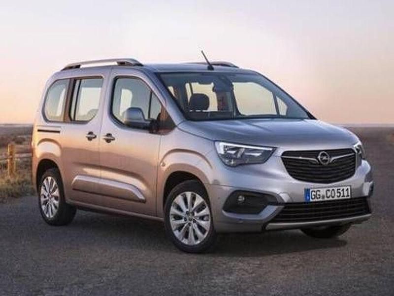 Grau Gebraucht 2024 Opel Combo Life Ultimate Limousine | 33.950 € - Bild 1/1