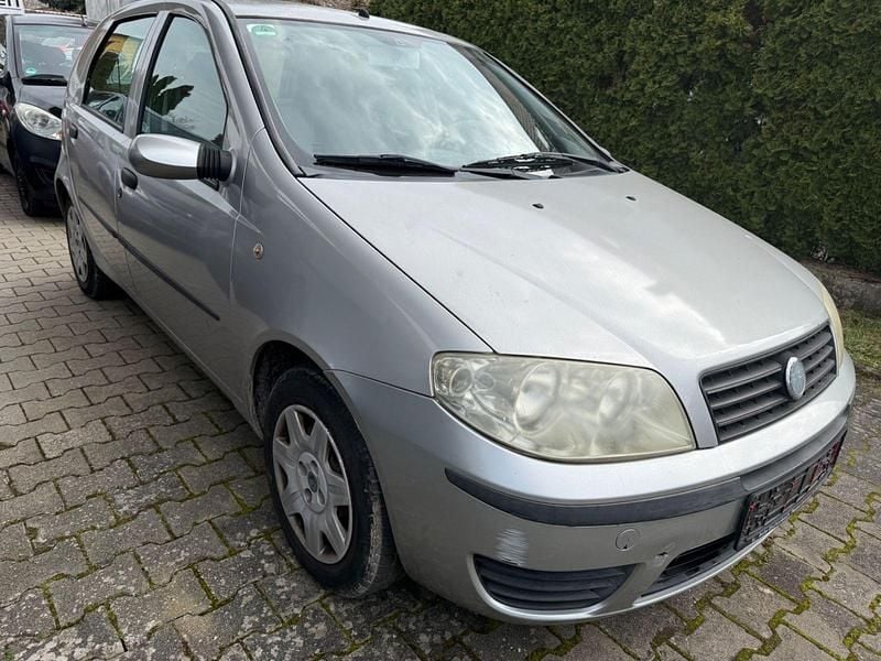 Gebraucht Fiat Punto Dynamic 60 PS (44 kW) 2004 Grau Kleinwagen